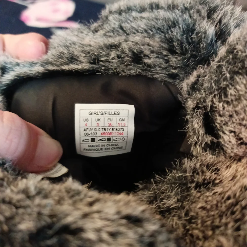 Girls The North Face Black Winter Snow Boots With Fur Trim Size 4